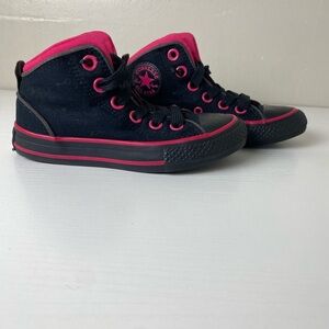 Converse Chuck Taylor All Star Kids Mid Tops Black/Hot Pink Size 11Y